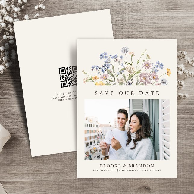 Farbige Frühlingswiesen-Garten-QR-Code  Save The Date (Colorful Spring Wildflower Meadow Garden QR Code Photo Save The Date card)