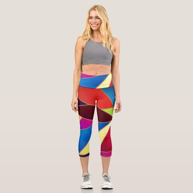 Farbige geometrische Formen Capri Leggings (Vorderseite)