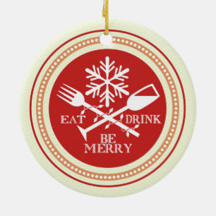 Farbige Getränke zu fröhlichen Weihnachtsschmuck