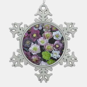 Farbige Hellebore-Blume Schneeflocken Zinn-Ornament