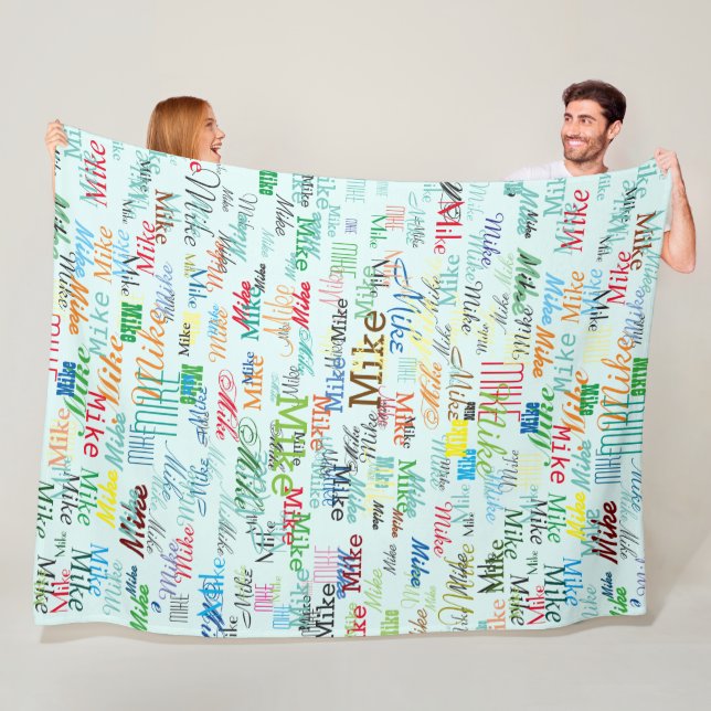 Farbige Individuelle Namen auf blass blau Fleecedecke (Beispiel)