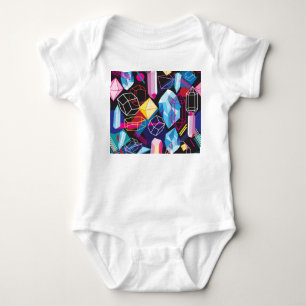 Farbige Kristalle, abstrakter Hintergrund Baby Strampler