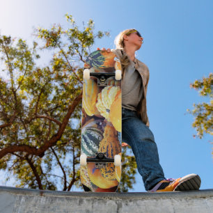Farbige Kürbisse in Nahaufnahme Skateboard