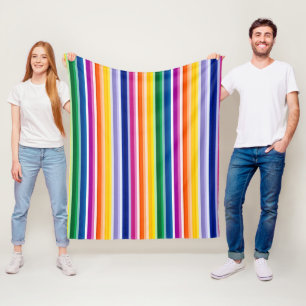 Farbige Linienführung Fleecedecke