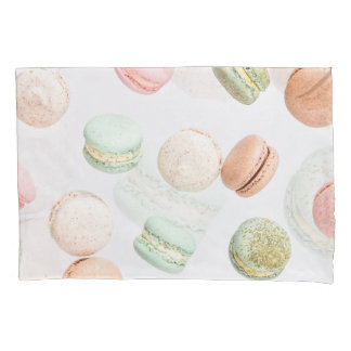 Farbige Macarons: Süßer fallender Muster. Kissenbezug