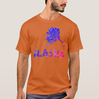 Farbige Mandala Kunstkarte von Alaska mit Text in T-Shirt