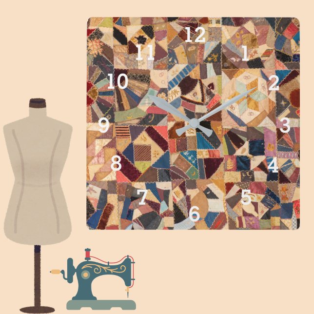 Farbige Patchworkdecke Rustikales Nähzimmer Quadratische Wanduhr (This charming colorful sewing room clock features a vintage crazy quilt patchwork quilt pattern.)