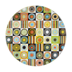 Farbige Punkte, Kreise, Streifen Hintergrund. Schneidebrett