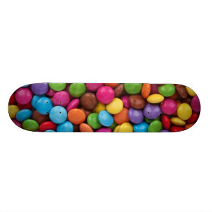 Farbige Schokoladenknöpfe Skateboard