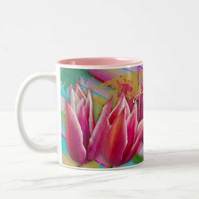 Farbige Tulpen auf lackiertem Hintergrund, individ Zweifarbige Tasse (Links)