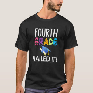 Farbige vierte Klasse Hat es geschafft Grammatik-S T-Shirt