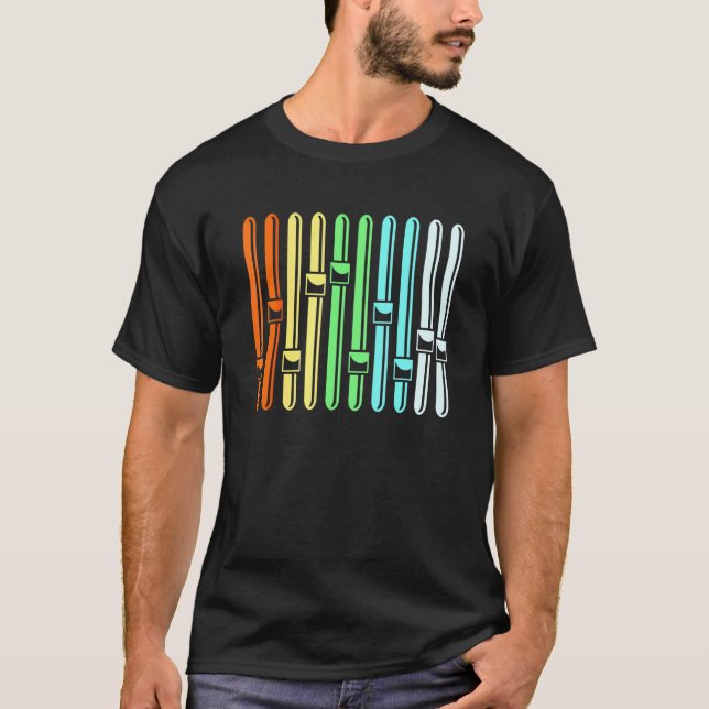 Farbiger Audio-Engineer-Sound-Vu-Messgerät T-Shirt (Vorderseite)