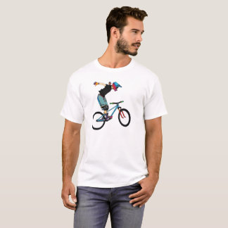 Farbiger BMX-Fahrer – extremes Freestyle-Cycling I T-Shirt