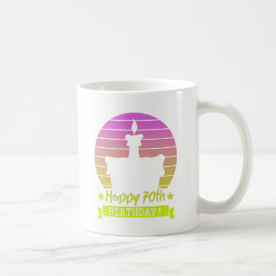 Farbiger glücklicher 70. Geburtstagskuchen im Vint Kaffeetasse