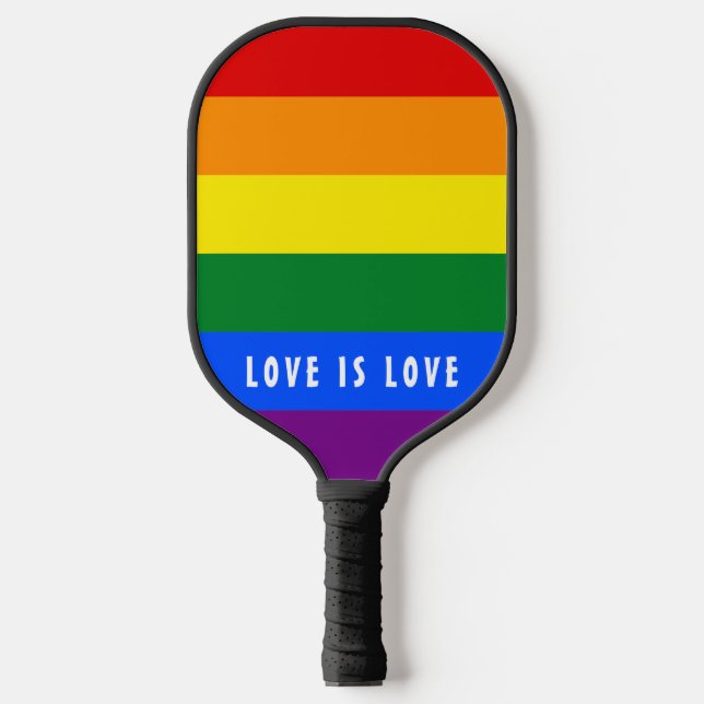 Farbiger LGBT-Regenbogen-Gay Pride-Flag mit benutz Pickleball Schläger (Vorderseite)