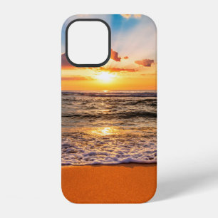 Farbiger Ozeanstrand Sonnenaufgang mit tiefblauem  iPhone 12 Hülle