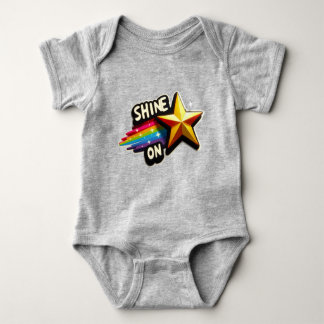 Farbiger Regenbogen mit Star Baby Strampler