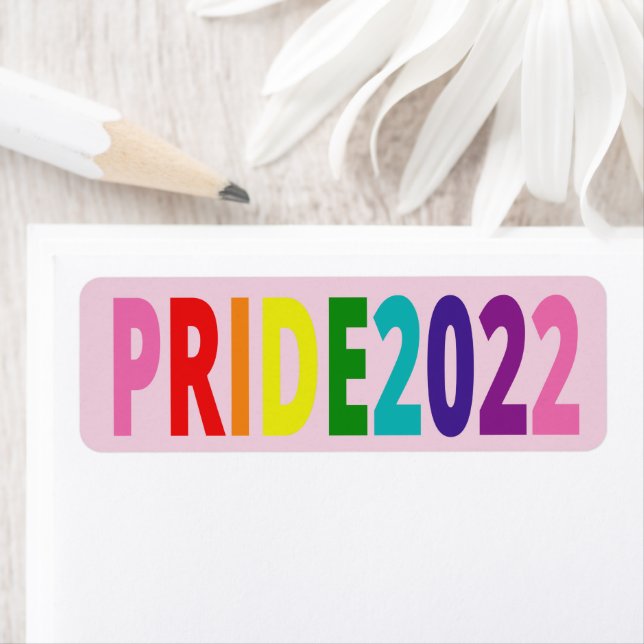 Farbiger Regenbogen Text LGBTQ Gay Pride 2022 (Insitu)