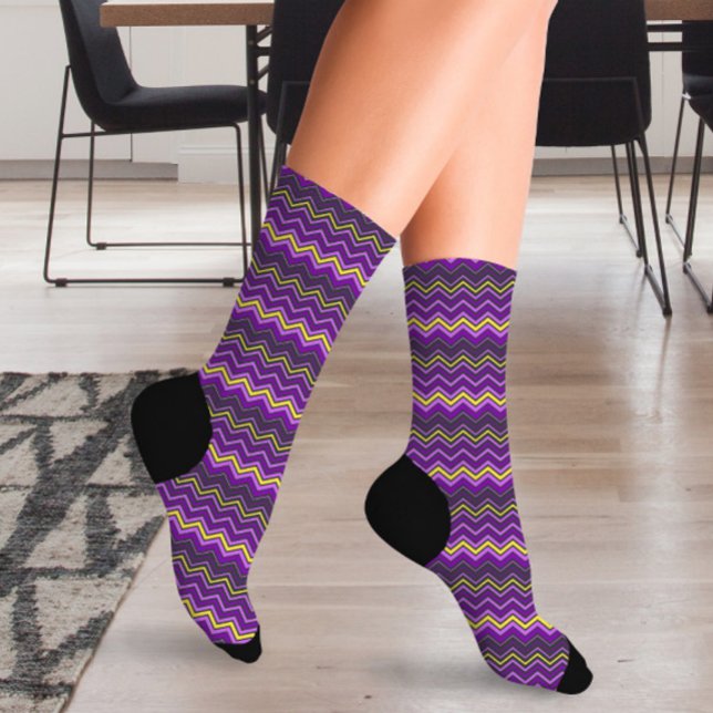 Farbiger Regenbogen Zigzag Socken (Von Creator hochgeladen)