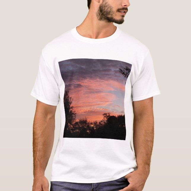Farbiger Sonnenaufgang T-Shirt (Vorderseite)