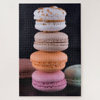 Farbiger Stapel französischer Macarons Puzzle