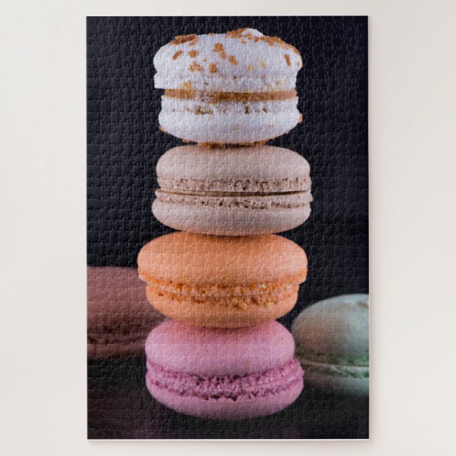 Farbiger Stapel französischer Macarons Puzzle (Vertikal)