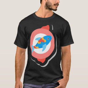 Farbiger stilisierter Fisch mit rotem und gelbem M T-Shirt