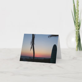 Farbiger tropischer Sonnenuntergang auf leerer Not Karte