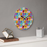 Farbiges Comic Personalisierter Name Pop Art Große Wanduhr<br><div class="desc">Ein buntes Comic Buch Pop Art Design mit Ihrem individuelle Name. Ein niedliches und lustiges Comic Buch themed Illustration mit leuchtenden Farben und Superhelden Action Wörter und Zeichnungen. Ein ideales Design für jeden, der super-Held-Designs, Comic, Cartoon Stil Illustrationen, farbenfrohe Action gefüllt Designs und Pop-Kunst Liebe! Personalisieren Sie dieses lustige Comic...</div>