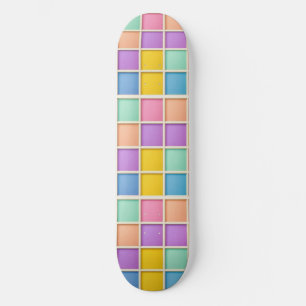 Farbiges geometrisches Raster Skateboard