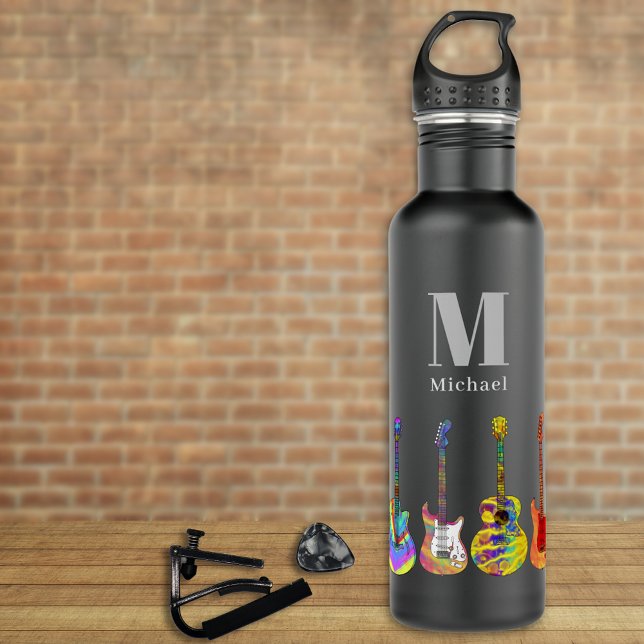 Farbiges Gitarrenmuster auf schwarzen Namen Edelstahlflasche (Funky guitar pattern on black personalized monogram water bottle guitarists musicians music lovers)