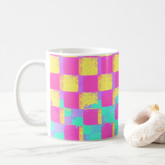 Farbiges Grunge Checkerboard-Muster Kaffeetasse (Mit Donut)