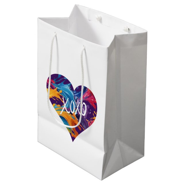 Farbiges Herz XOXO- Mittlere Geschenktüte (Vorderseite Schrägansicht)