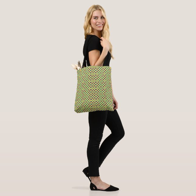 Farbiges Polka-Punktmuster (Am Model)