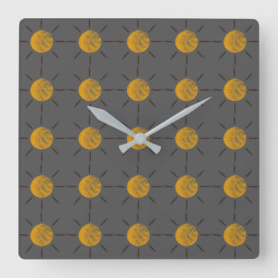 Farbiges Sonnenmuster auf grauem Hintergrund Quadratische Wanduhr
