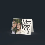 Farbiges Vintages Foto mit fröhlichen Chritsmas Ankündigung<br><div class="desc">Farbenfrohe Vintage grafische Typografie fröhlich chritsmas Fotokarte. Teil einer kühnen Ferienkollektion.</div>