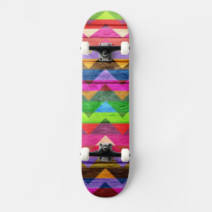 Farbiges Zickzack Holz Abstrakt #2 Skateboard