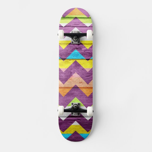 Farbiges Zickzack Holz Abstrakt #4 Skateboard (Vorderseite)