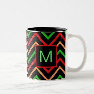 Farblich Cool Zickzack auf Schwarz-Monogramm Zweifarbige Tasse