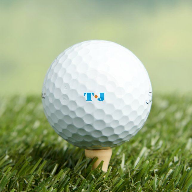 Farblich einfach Mit Monogramm Golfball (Insitu T-Shirt)