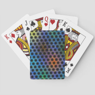 Farblich getragen mit schwarzen Polka-Punkten. Spielkarten