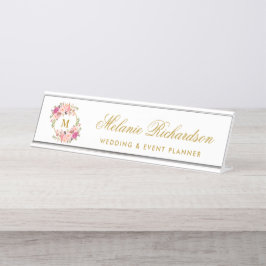 Farbrosa Blumenreath Goldmonogramm Schreibtischnamensplakette
