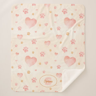 Farbrosa Herz- und Druckmuster Sherpadecke