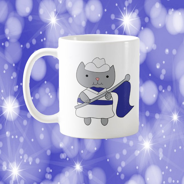 Farbschutz Katze blau und weiß Kaffeetasse (A mug with a cute cat dressed in a blue and white color guard uniform.)