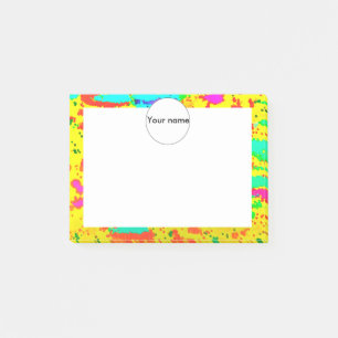 Farbspritze auf gelbem Hintergrund Post-it Klebezettel