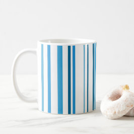Farbstreifen für den blauen Strand Kaffeetasse
