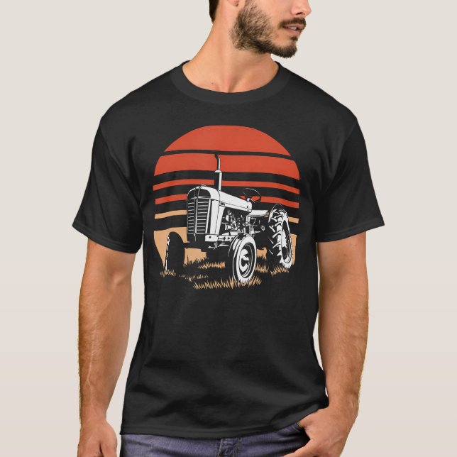 Farmall Traktor Vintage Farming T-Shirt (Vorderseite)