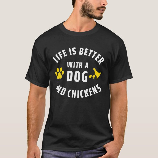 Farmer  With A Dog And Chickens T-Shirt (Vorderseite)