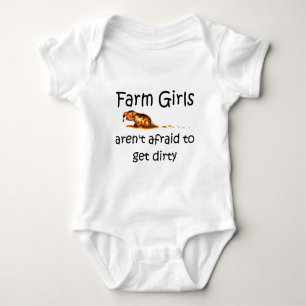 Farmmädchen haben keine Angst vor schmutzigen T -  Baby Strampler