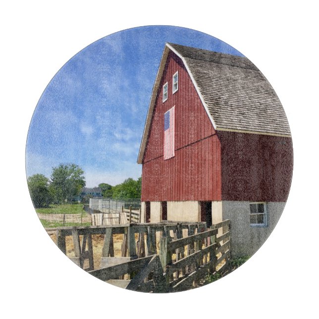 Farms | Red Barn With American Flag Schneidebrett (Vorderseite)